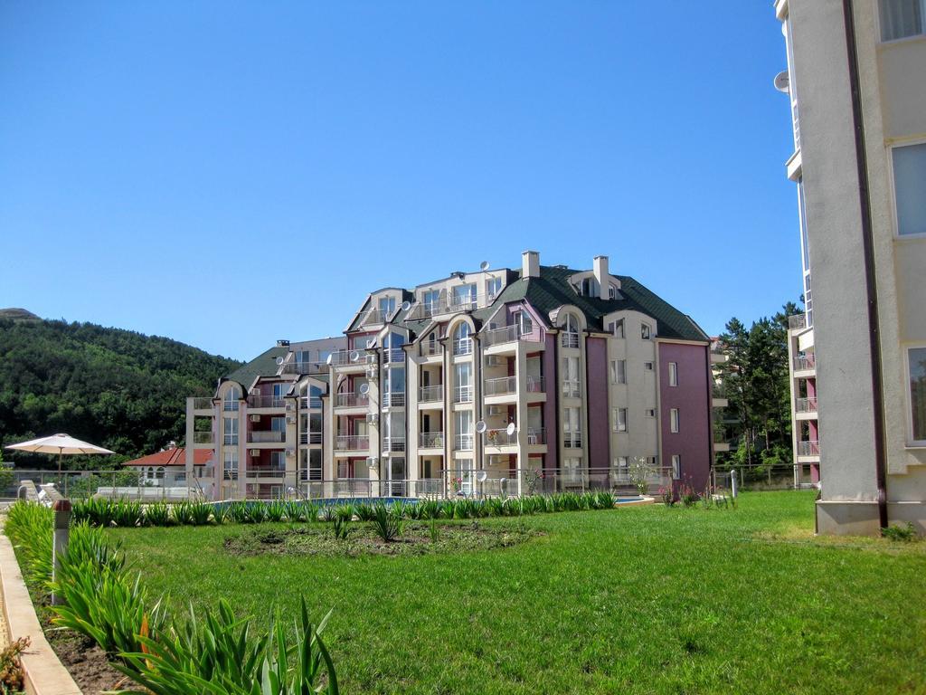 Каварна Хилс Апартаменти - Kavarna Hills Apartments Buitenkant foto